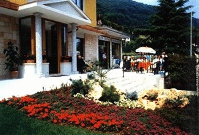 Hotel Ristorante Costa Costa Valle Imagna Exterior foto